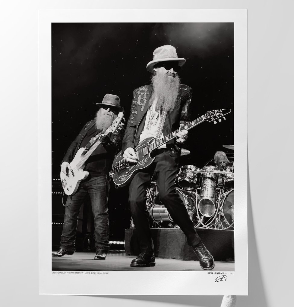ZZ Top - Dusty Hill and Billy Gibbons - Iconic Legend - XXL Fine Art Photography - 80x60 cm ! - Limited Edition Nr 04 of 100 - Serial MU132 - Collector - No Reserve #3.2