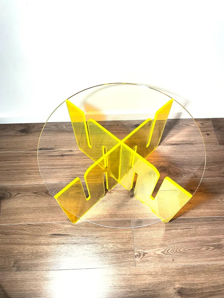 Mrn.D - Table basse - plexiglas - Jaune fluo #1.0