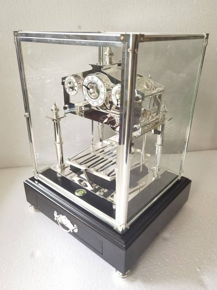 Luurankokello - Art Deco Hopeoitu, Messinki - 2025 - Hopeapinnoitettu kello #1.0