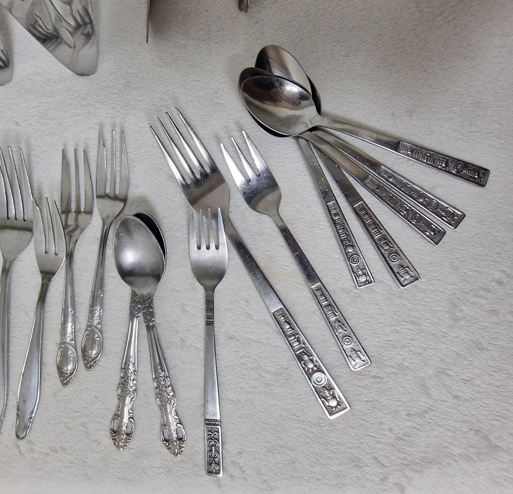 Rare Vintage Flatware Mixed Lot 43 Pc – Spoons Forks Tongs Utensils Set Ornate - Cutlery set (43) - Silverplated, Steel #3.2