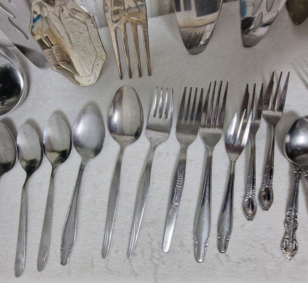 Rare Vintage Flatware Mixed Lot 43 Pc – Spoons Forks Tongs Utensils Set Ornate - Cutlery set (43) - Silverplated, Steel #2.1