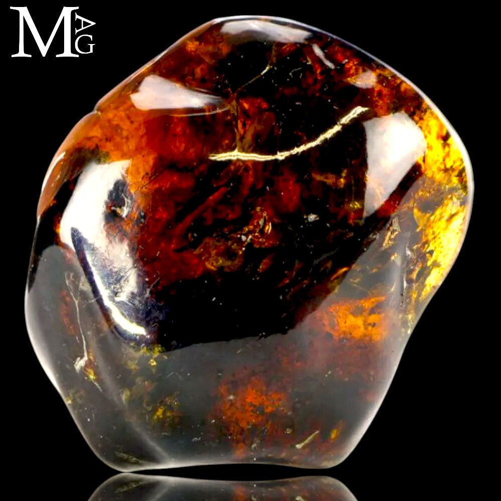 Âmbar fóssil de Chiapas – Espécime com cores iridescentes. - Altura: 86 mm - Largura: 72 mm- 138 g #1.0