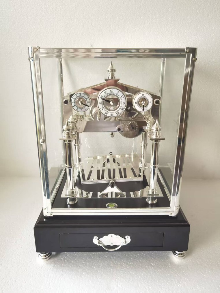 Luurankokello - Art Deco Hopeoitu, Messinki - 2025 - Hopeapinnoitettu kello #1.0