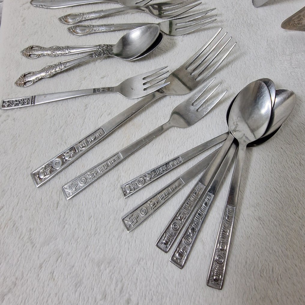 Rare Vintage Flatware Mixed Lot 43 Pc – Spoons Forks Tongs Utensils Set Ornate - Cutlery set (43) - Silverplated, Steel #4.3