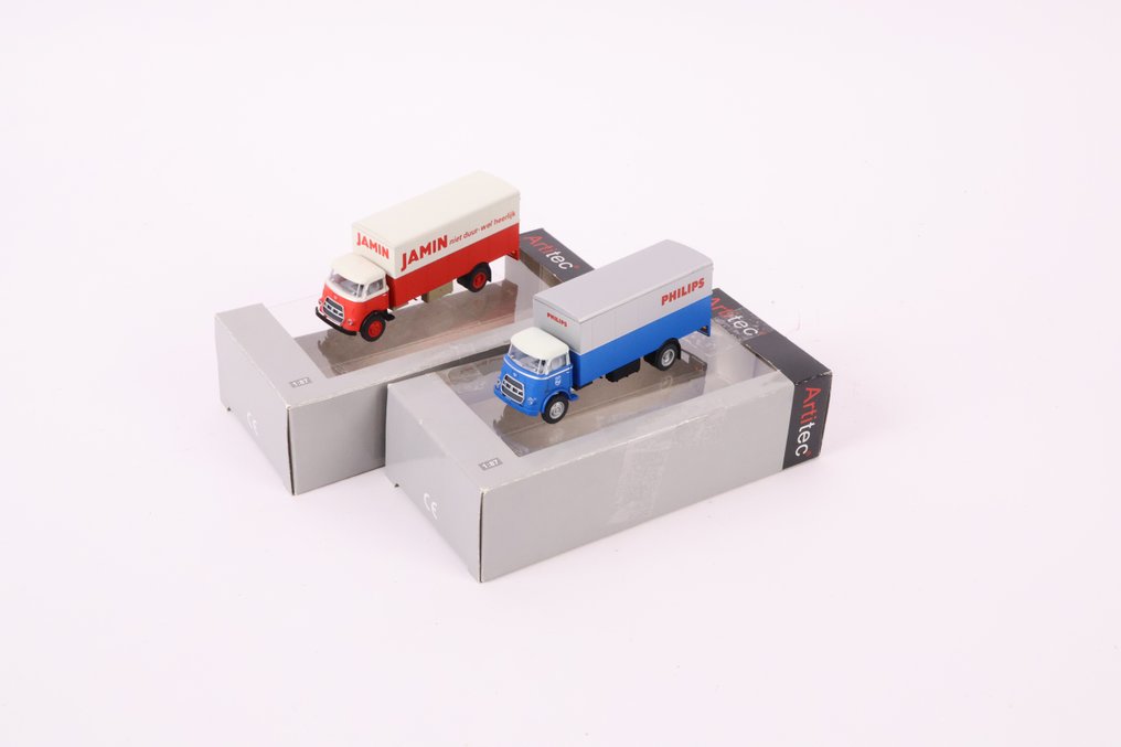 Artitec H0 - 487.032.06/487.032.07 - Model train scenery (2) - Two DAF trucks with box bodies 'Jamin' & 'Philips'. #1.0