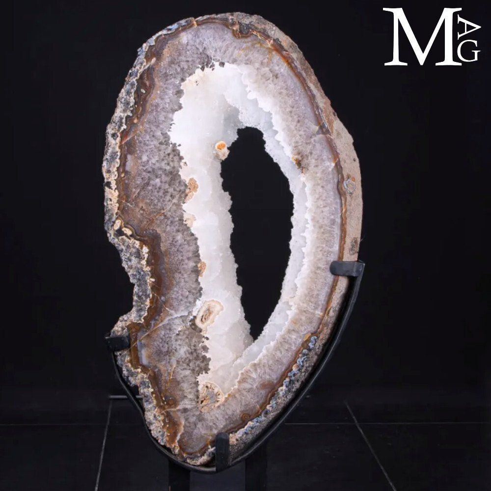 Large Minerals in Interior Design. Large Slice of Agate - Height: 940 mm - Width: 460 mm- 24 kg #1.0