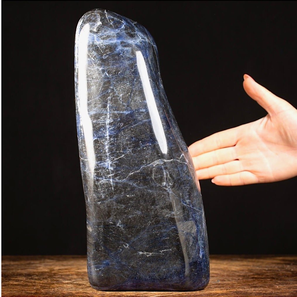 Exclusive sodalite specimen - natural free form - Height: 320 mm - Width: 140 mm- 6500 g #1.0