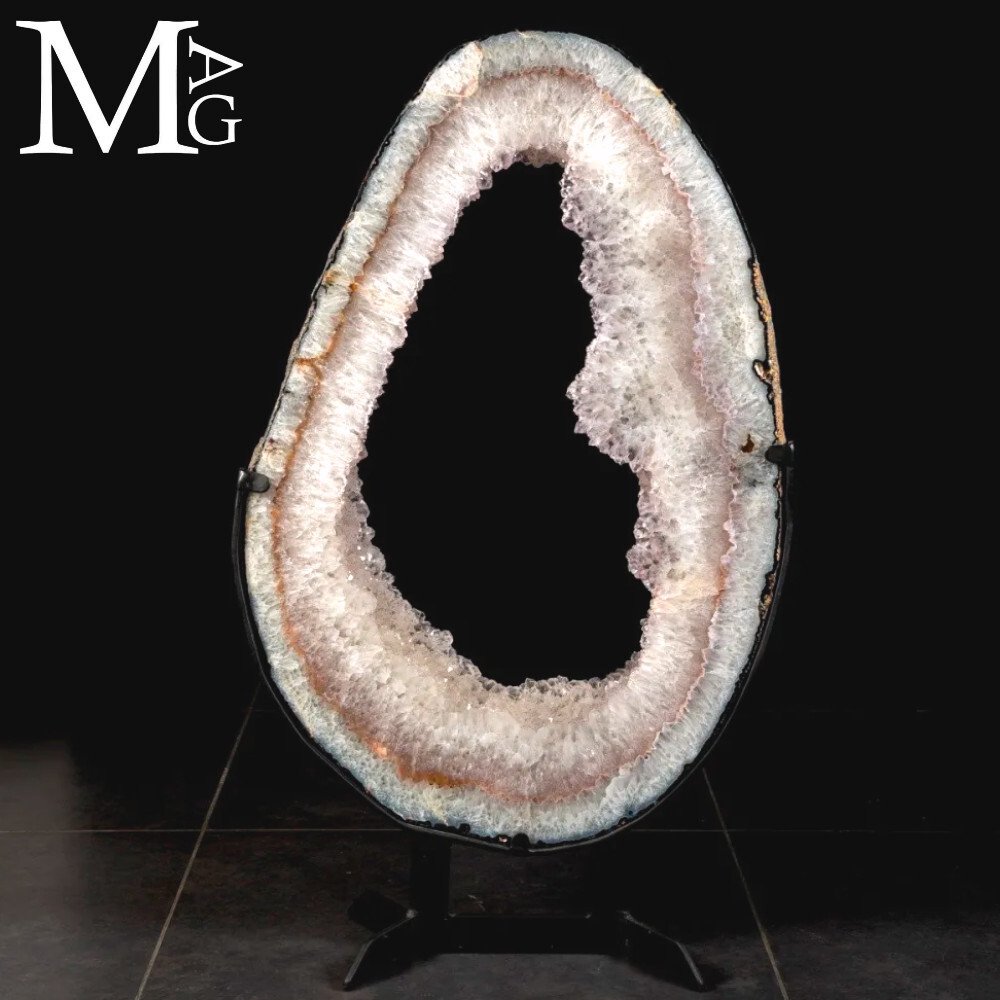 Geodes and Amethyst Druses of Large Size Beautiful slices of Quartz and Amethyst - Geode - - Height: 89 cm - Width: 53 cm- 18 kg #4.3