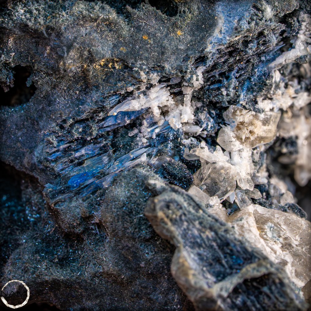 非凡的Jeremejevit水晶在Matrix上——141克 博物馆级别的罕见发现,705.4克拉- 141.08 g #1.0