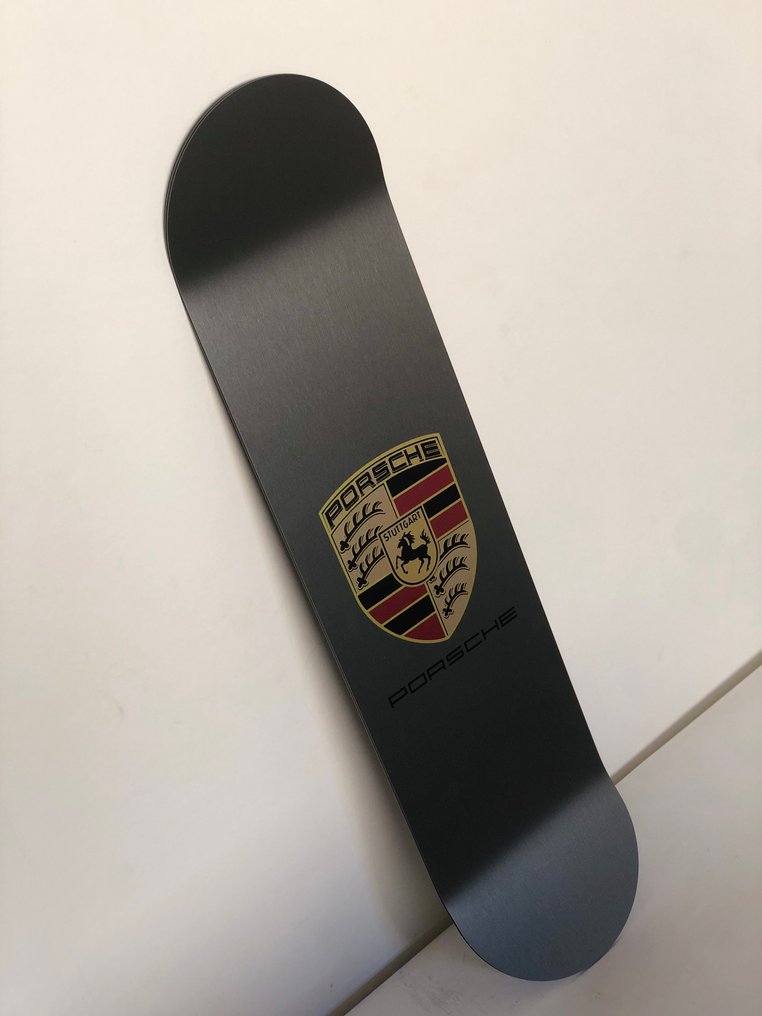 Beever Deco Art - Porsche goes skating! #1.0