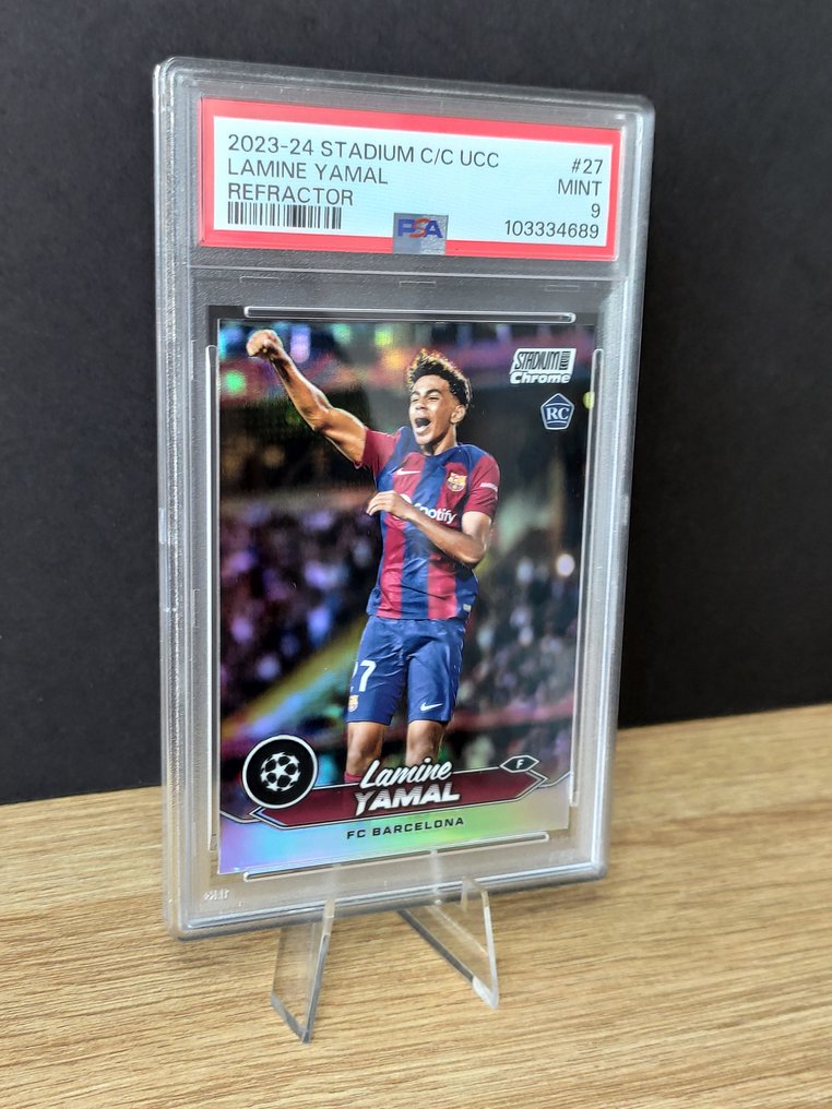 2023/24 Topps Stadium Club - Lamine Yamal - Refractor Prizm ROOKIE - PSA 9 Graded card #3.2