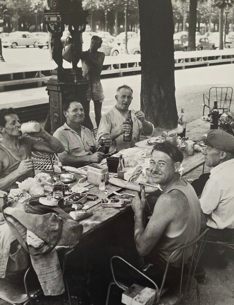 Robert Doisneau (1912–1994) - Champs-Elysee, Paris, 1959 #1.0
