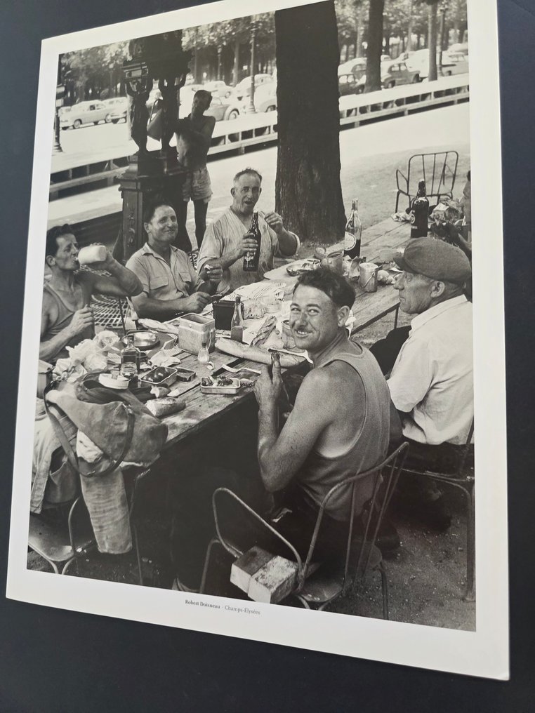 Robert Doisneau (1912–1994) - Champs-Elysee, Paris, 1959 #4.3