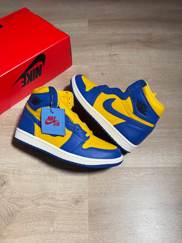 Air Jordan - Sneakers - Size: EU 42.5 - New with tags #1.0