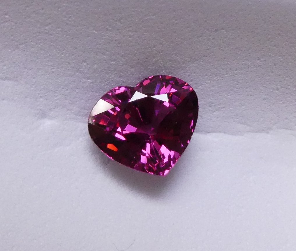 No Reserve Price Rhodolite - 2.21 ct - Instituto Gemólogico Español (IGE) #4.3