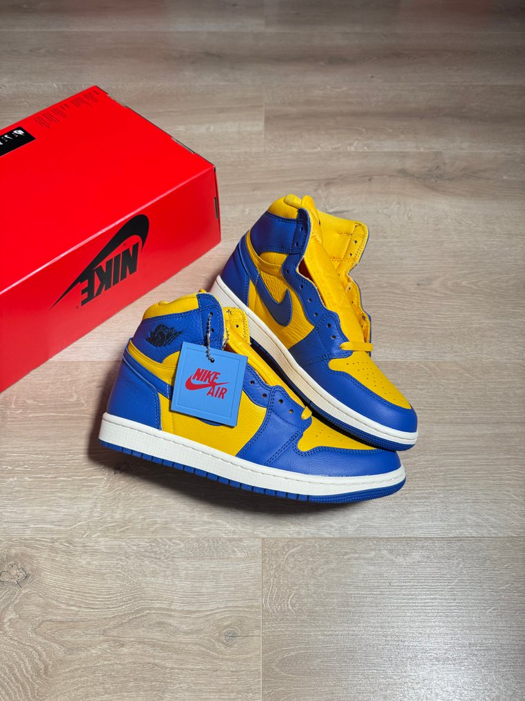 Air Jordan - Sneakers - Size: EU 42.5 - New with tags #1.0