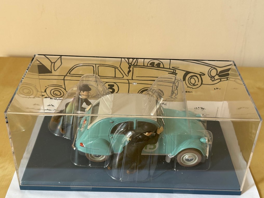 Moulinsart - Hachette - Tintin - Modèle 1/24e - La 2CV du Rallye - N°54 Coke en Stock #1.0