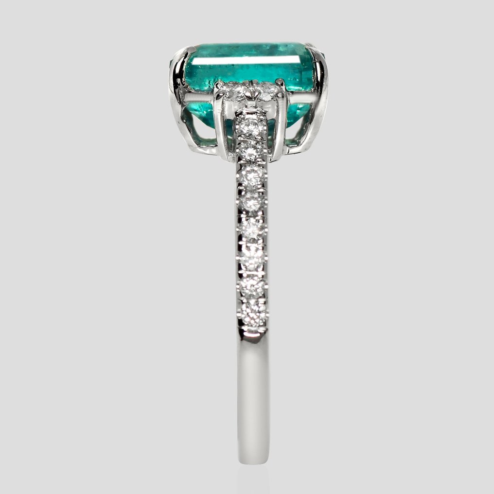 Ring - 14 karat Hvitt gull, IGI 3,10 carati Zambiano Verde Blu -  3.40ct. tw. Smaragd - Diamant #4.3