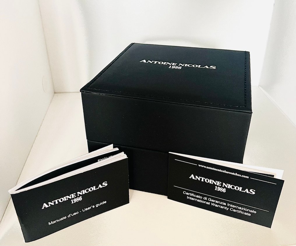 Antoine Nicolas 1986 - Dubai - No reserve price - AN-113-BL - Unisex - 2020+ #4.3