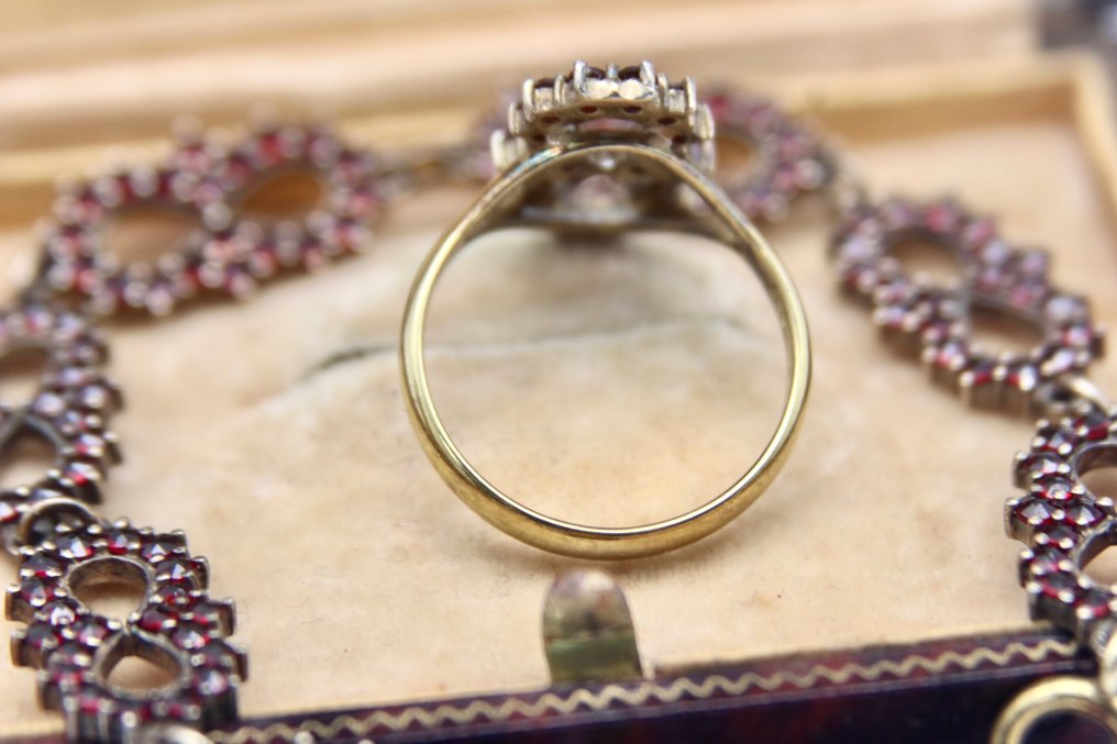 Handmade - Ensemble de bijoux 2 pièces - 8 carats Or jaune, Bracelet + bague old roos coupé 9Ct Grenat - Grenat - Antique Bohemia vers les années 1900 #4.3