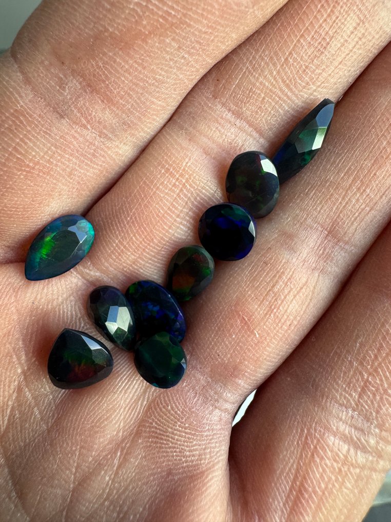 Σετ 9 Opales με μαύρες καπνιστές οπές από την Αιθιοπία. 10,25 καράτια. Πολύπλευρες- 2.05 g - (9) #4.3