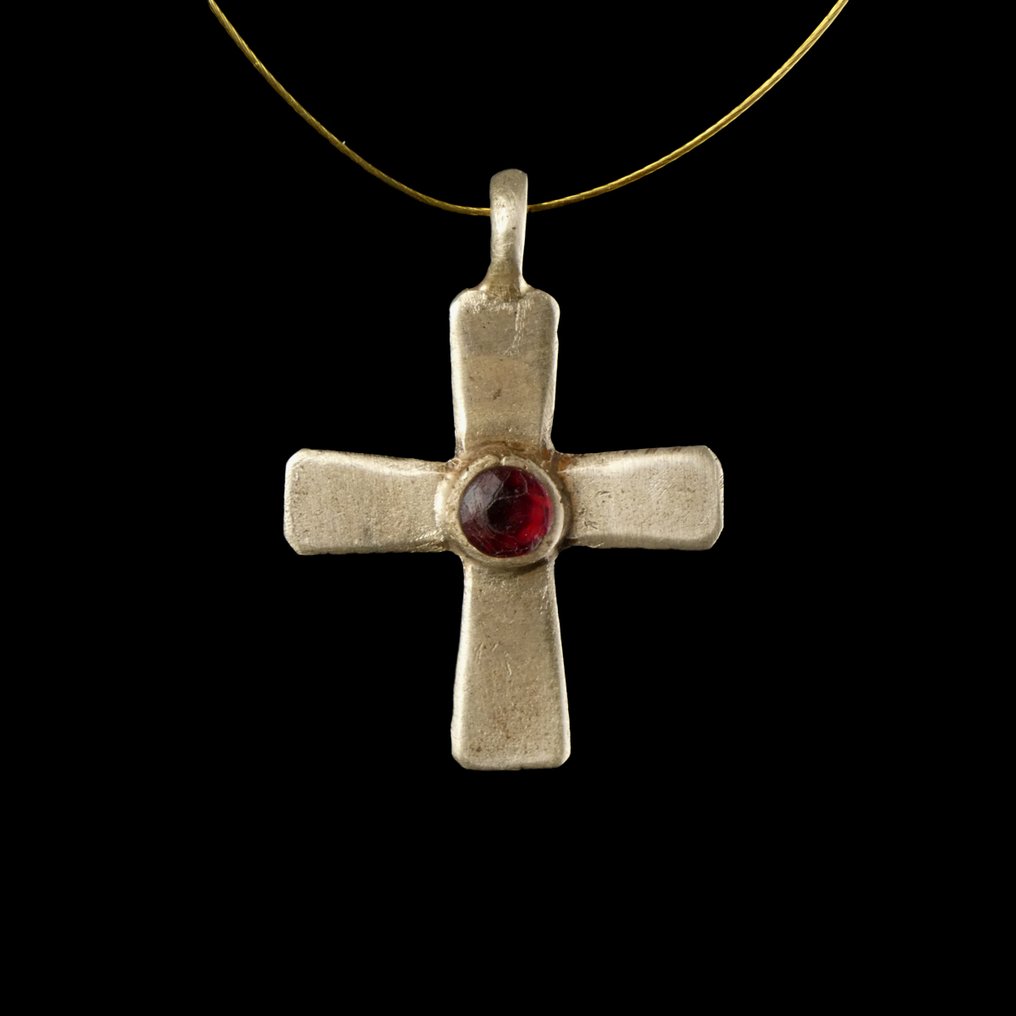 Μεσαιωνική, εποχή σταυροφόρων Ασημί Μενταγιόν με Σταυρό των Ταξιαρχών με το 'Αίμα του Χριστού'  (χωρίς τιμή ασφαλείας) #1.0