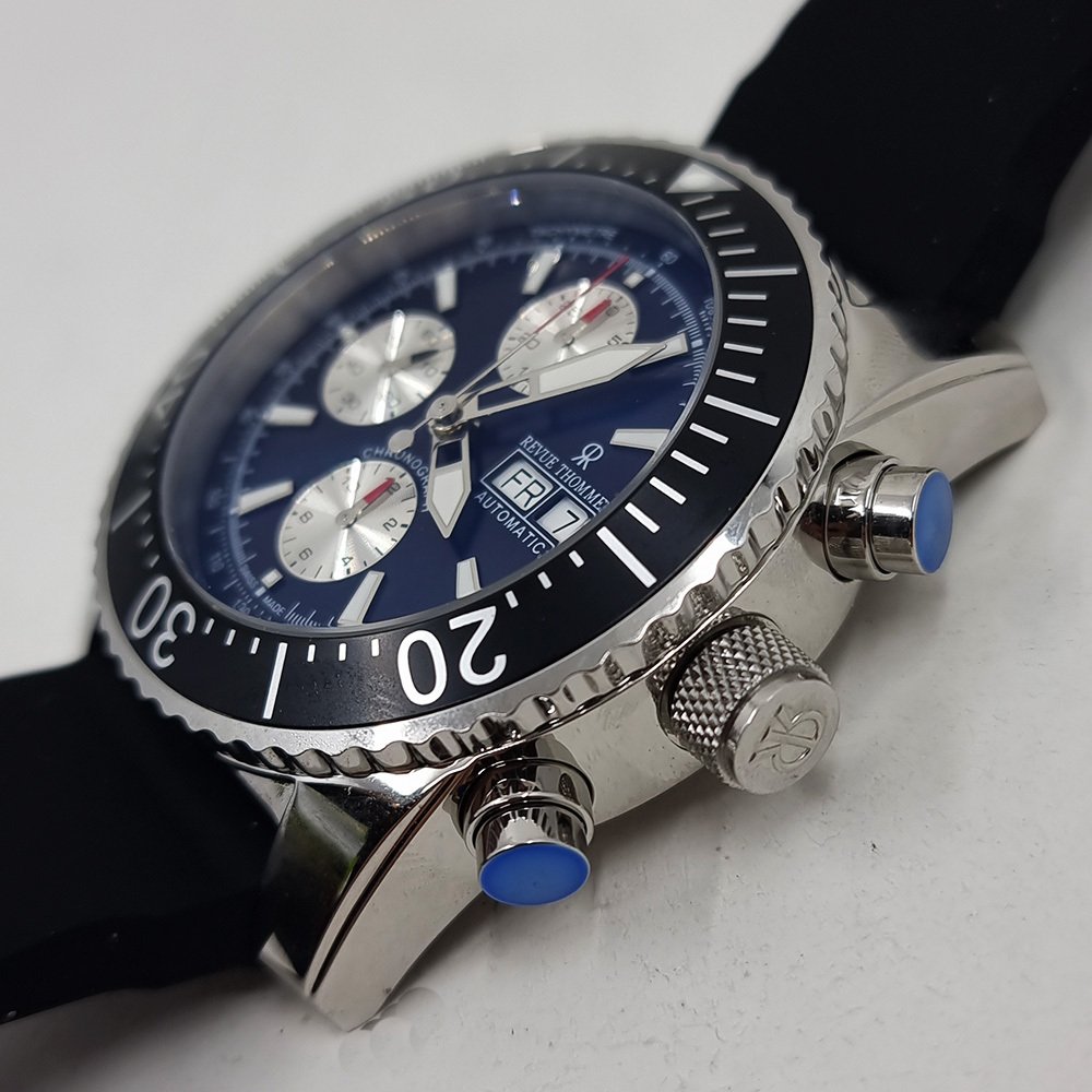 Revue Thommen - Diver’s Day-Date Chronograph - 17030.6525 - Men - 2020+  #2.1