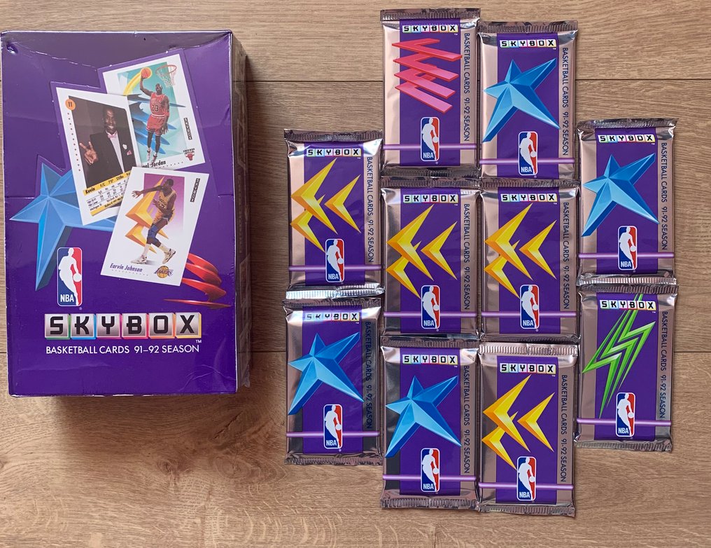 1991/92 Skybox Basketball Cards Michael Jordan, Magic Johnson, Larry Bird, David Robinson... - 10 Booster pack - Excellent (EX) #1.0