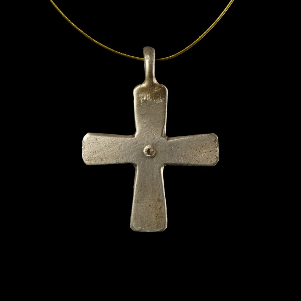 Μεσαιωνική, εποχή σταυροφόρων Ασημί Μενταγιόν με Σταυρό των Ταξιαρχών με το 'Αίμα του Χριστού'  (χωρίς τιμή ασφαλείας) #2.1