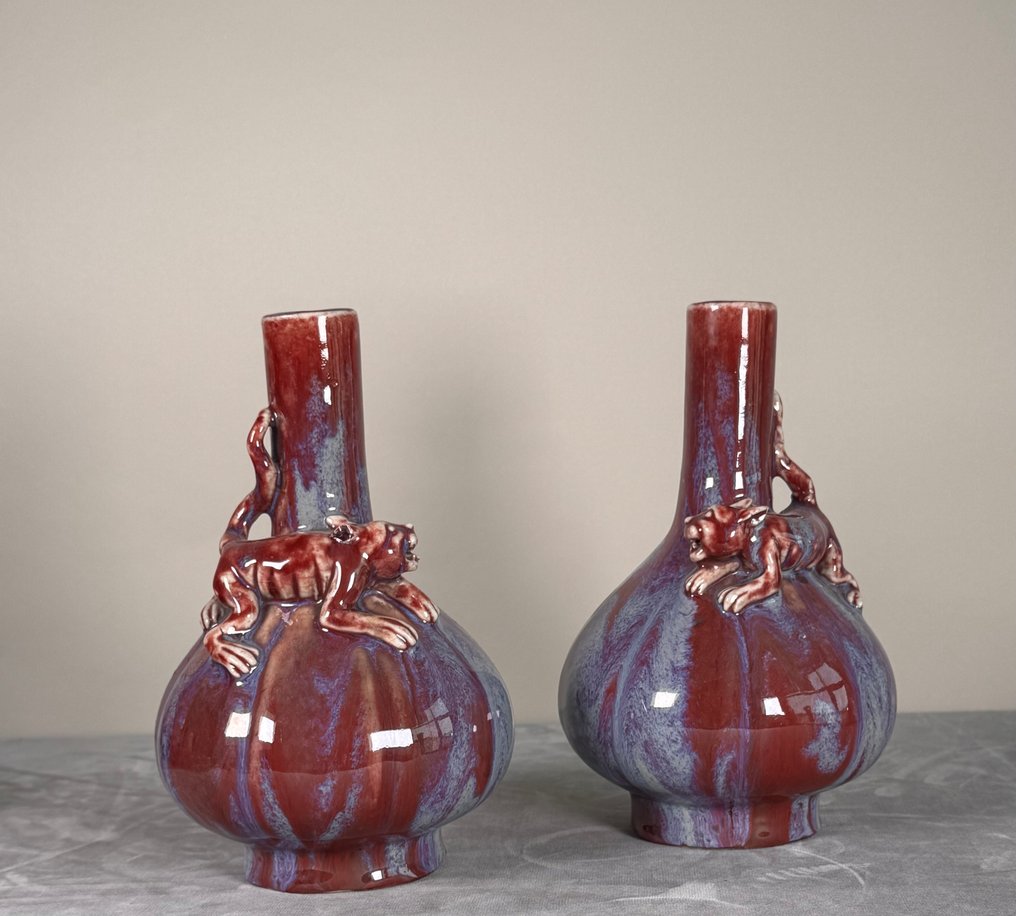 花瓶 - 瓷 - 中国 - Qing Dynasty (1644-1911) - 一对点燃的花瓶 #1.0