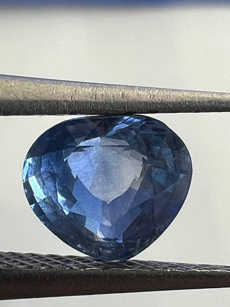 Albastru Safir  - 1.38 ct - IGI (Institutul gemologic internațional) #2.1