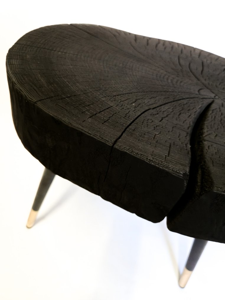 THE FOREST Art & Woodworking Studio - Sofabord - Ask - Unikt håndlavet #3.2