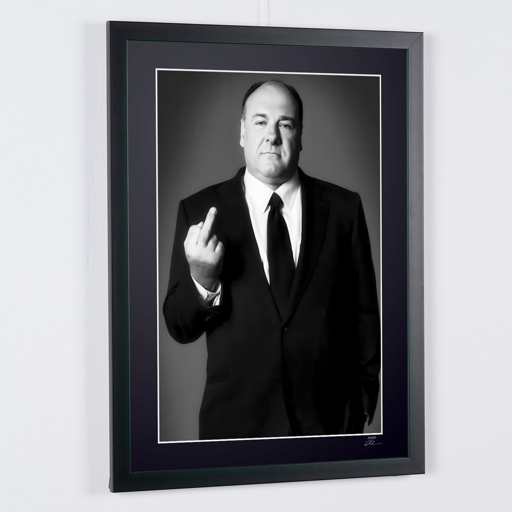 James Gandolfini - The Sopranos - Fine Art Photography - Luxury Wooden Frame 70X50 cm - Limited Edition 03 of 30 - Serial 20115 - Original Certificate (COA), Hologram - 100% New. Shipping Reduction from 3 items #4.3