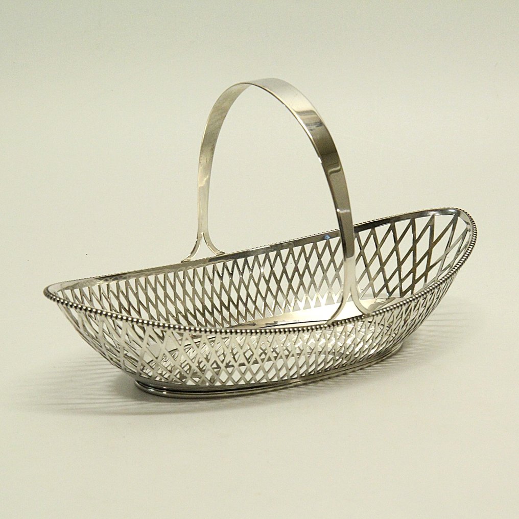 Antieke (1918) GROOT MODEL koekjes/fruitmand - HANDWERK - C.L.J. Begeer - Cesto - Ajour intagliato + bordo perla. - .835 argento - Interamente in argento #1.0