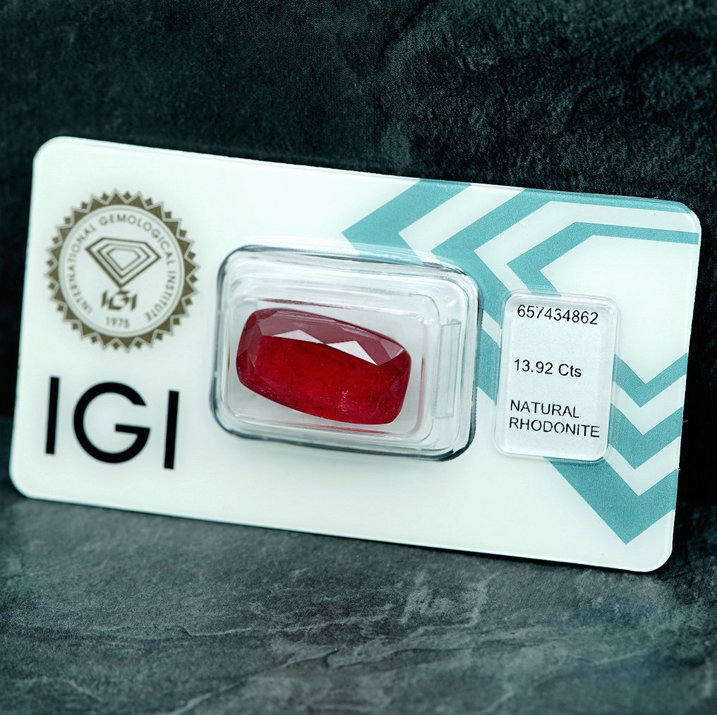 1 pcs Red Diamond - 13.92 ct - International Gemological Institute (IGI) - RHODONITE #1.0