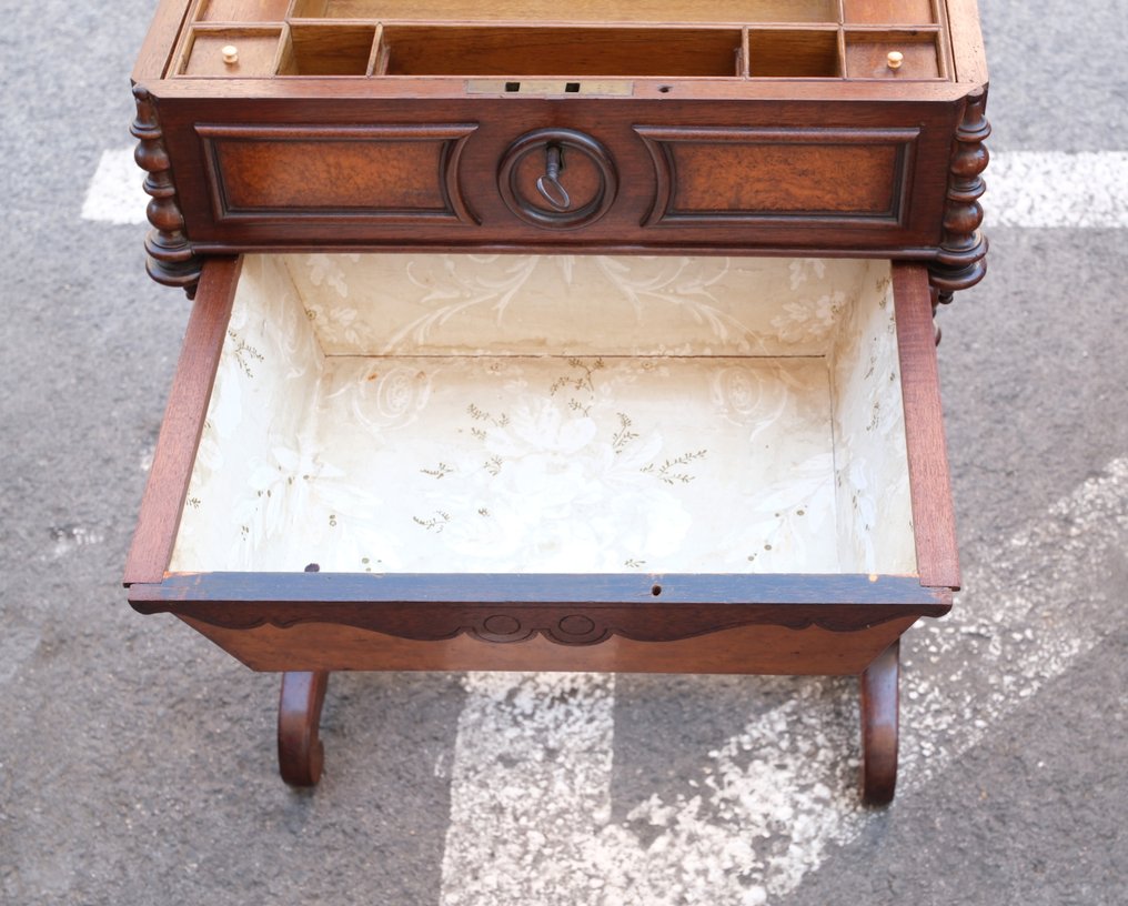 Ensemble de couture - table à coudre #3.2