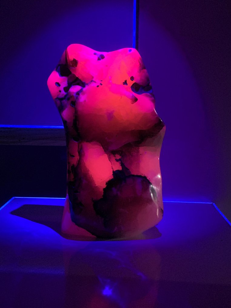 Calcite rosa al manganese fluorescente Forma libera - Altezza: 300 mm - Larghezza: 150 mm- 6600 g - (1) #1.0