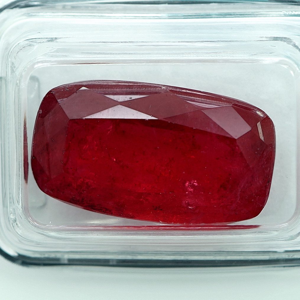 1 pcs Red Diamond - 13.92 ct - International Gemological Institute (IGI) - RHODONITE #2.1