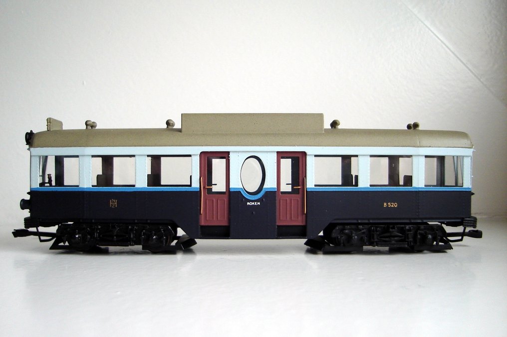 Philotrain H0轨 - 870/18 - 火车车厢模型 (1) - NZH B 520 驾驶室版本的辅助车，配有探照灯和多种贴花。 #1.0