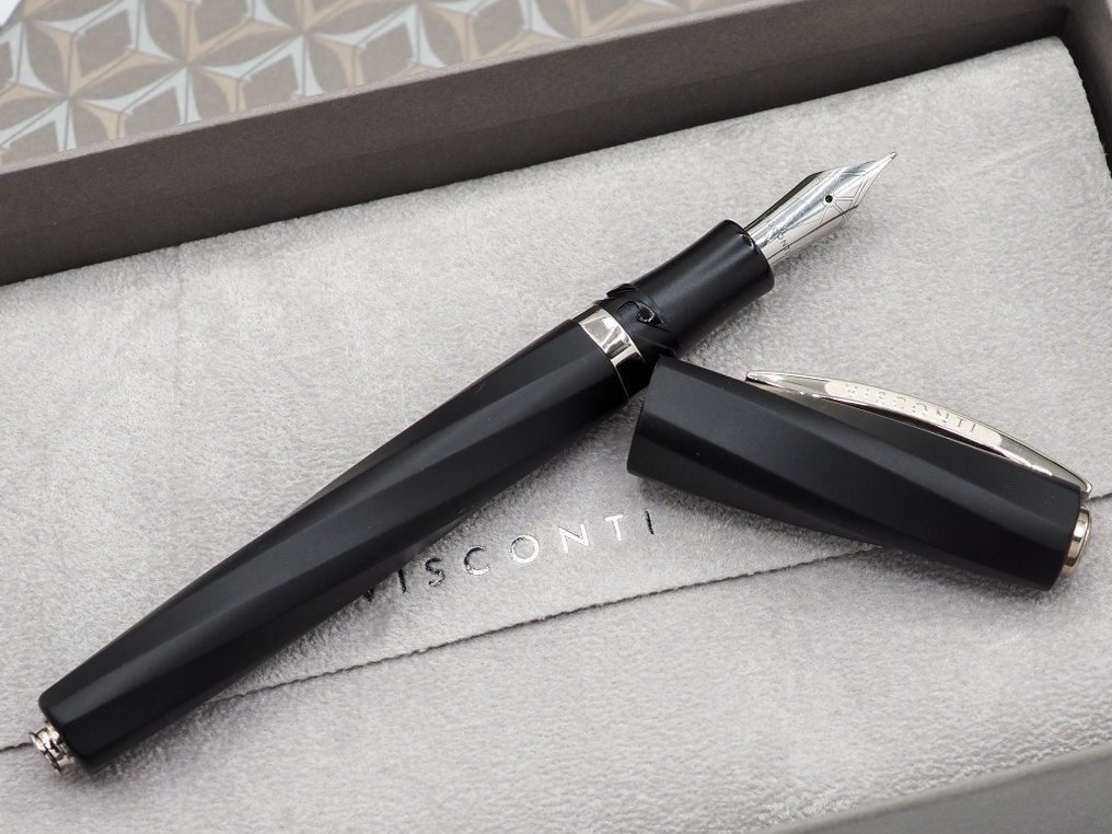 Visconti - Divina Matte Black - Medium - 沒有保留價 - 自來水筆 #1.0