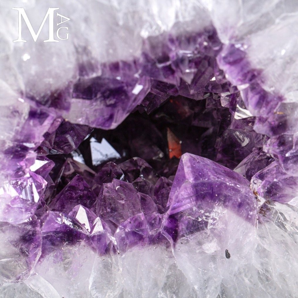 Upea kvartsi ja ametistikaakeli - luonnollinen syvä väri - suuret ametistikiteet - Korkeus: 220 mm - Leveys: 220 mm- 8.7 kg #2.1