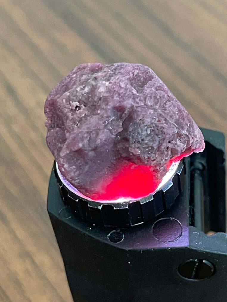Ruby Rough. Stunning Crystal! Top Ruby Color. 89 Ct. %100 Natural and Special Ruby - Height: 28 mm - Width: 25 mm- 17.8 g #3.2