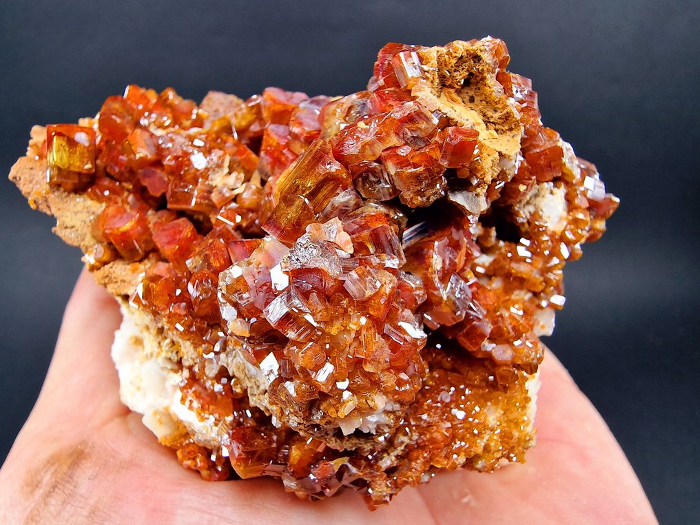 Vanadinite 最具攻击性的橙红色 - 高度: 90 mm - 闊度: 65 mm- 414 g - (1) #1.0