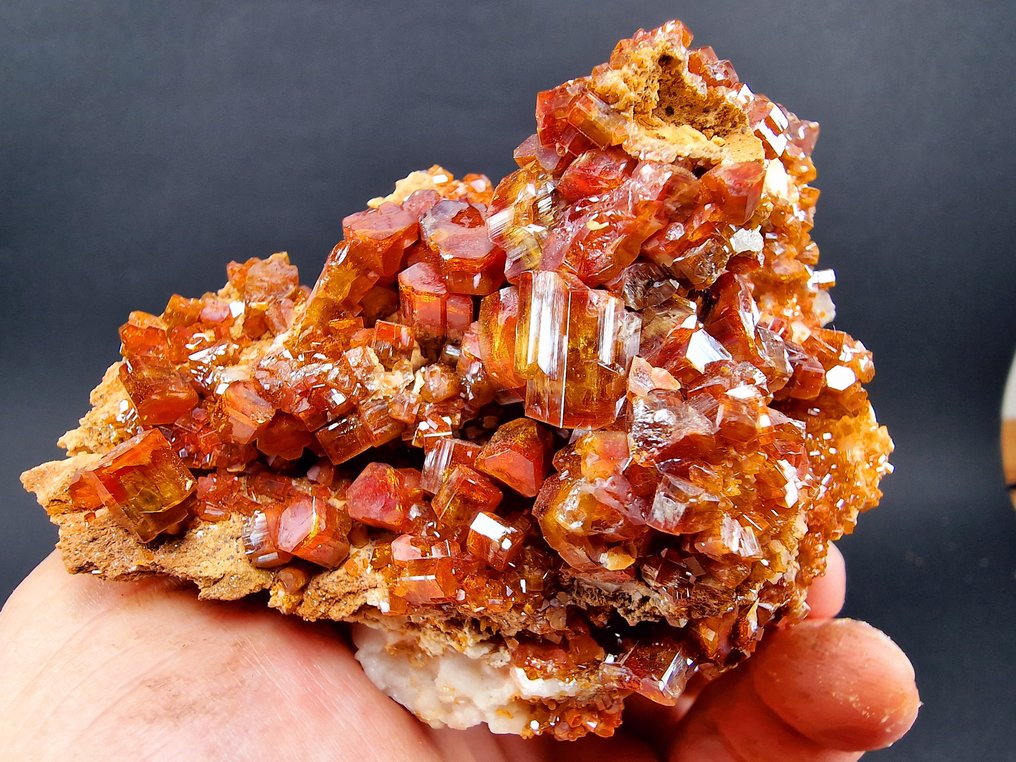 Vanadinite 最具攻击性的橙红色 - 高度: 90 mm - 闊度: 65 mm- 414 g - (1) #4.3