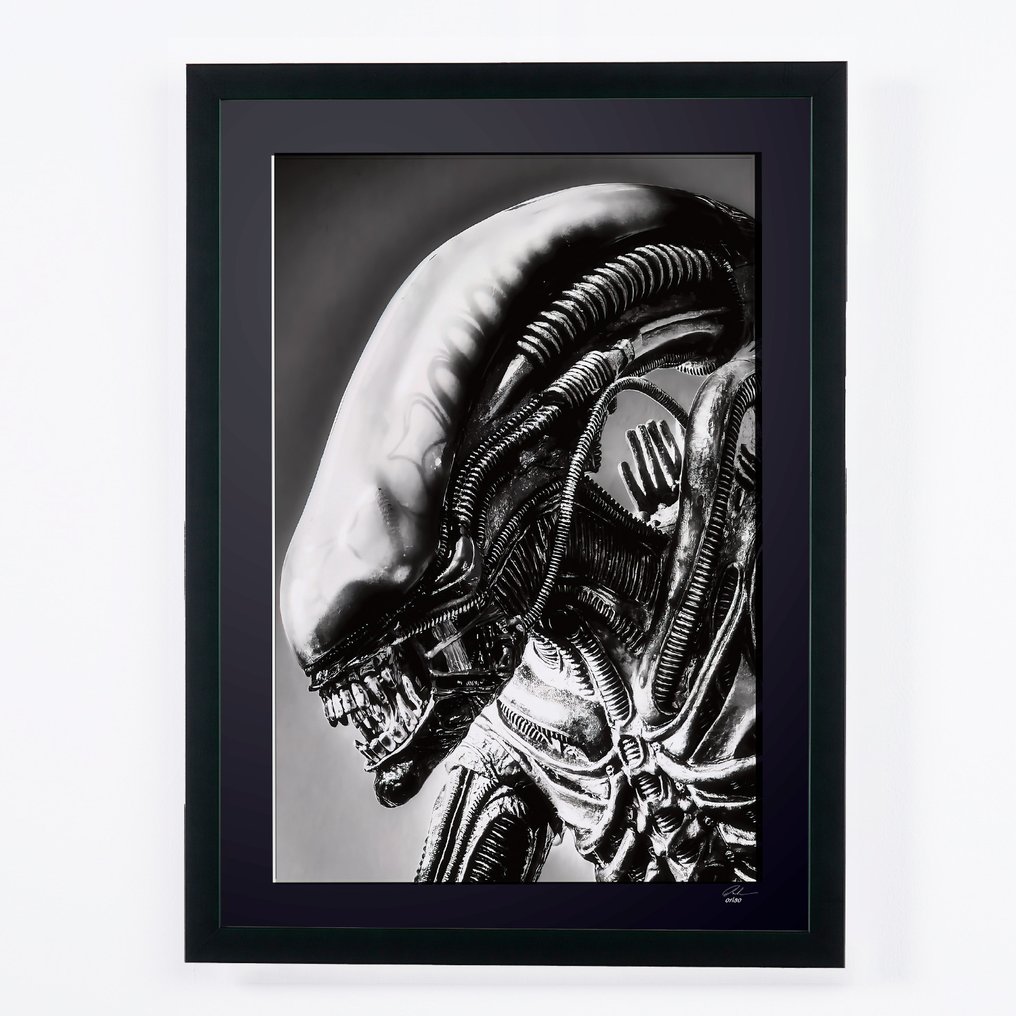 Alien (1979) - Xenomorph Monster - Fine Art Photography - Luxury Wooden Frame 70X50 cm - Limited Edition 02 of 30 - Serial 20134 - Original Certificate (COA), Hologram - 100% New. Shipping Reduction from 3 items #3.2