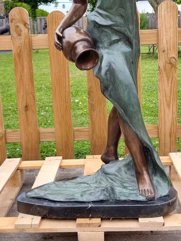 Fountain - 2025 - Large Bronze Lady #4.3