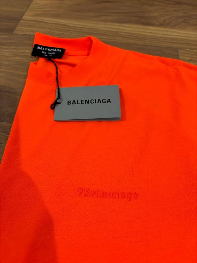 Balenciaga - T-shirt - New with tags #4.3