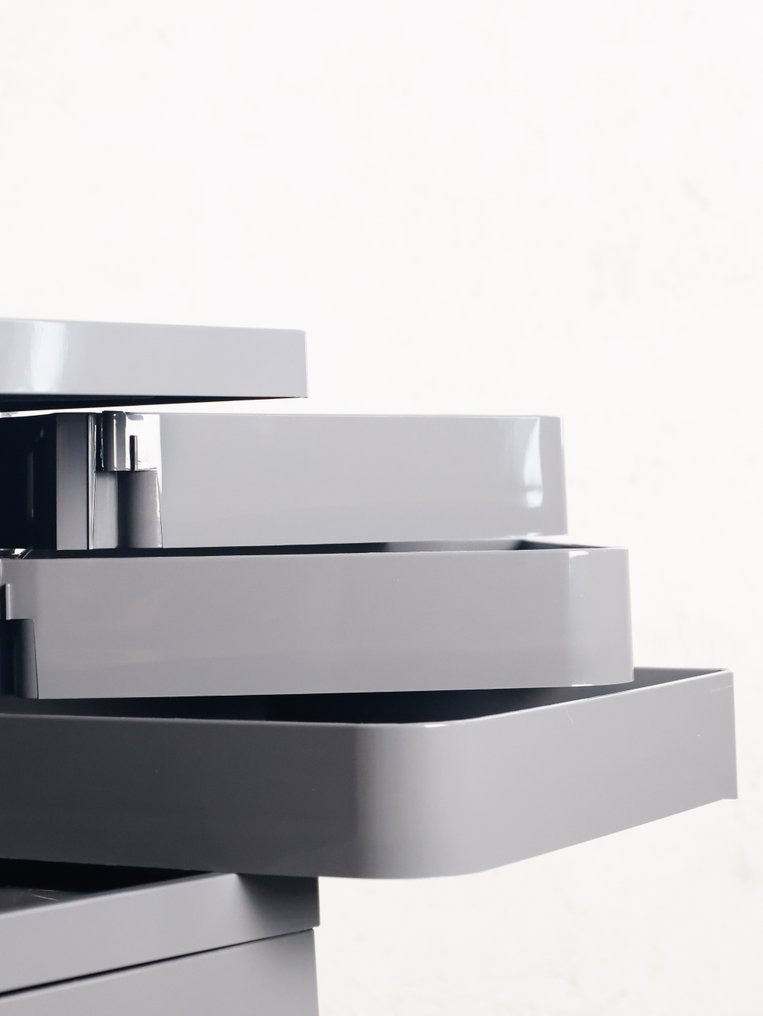 B-Line - Joe Colombo - Rullebord - Boby B45 - Tornado grey - ABS - HELT NY #3.2