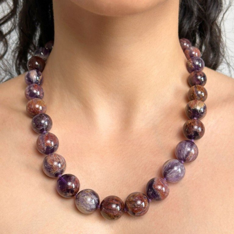 套装：项链长50厘米，耳环长3厘米，采用紫水晶和光晶球状光滑拉长形，直径13/17.5厘米。 弹簧环扣，维多利亚风格的银质镀金圆形或点点式耳罩和针头。- 170 g - (1) #1.0