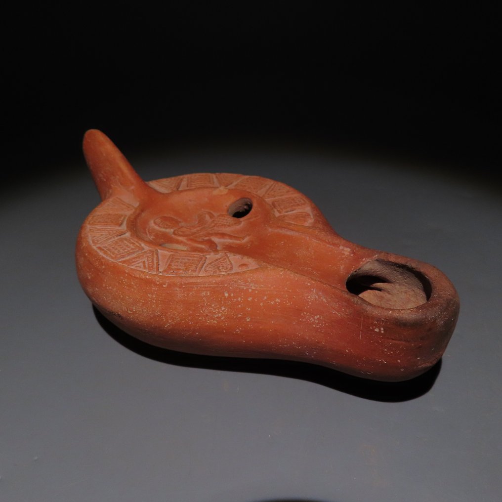 后罗马时期／拜占庭早期 Terracotta 油灯。公元2-3世纪。长14.3厘米。 #1.0